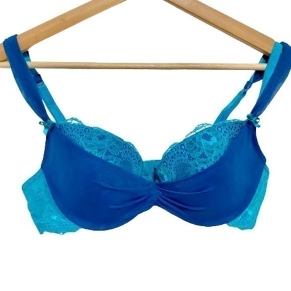 Adore me two tone blue bra 36C